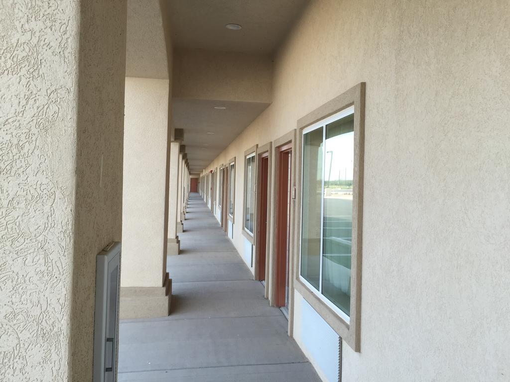 La Bonita Inn & Suites - Crane エクステリア 写真
