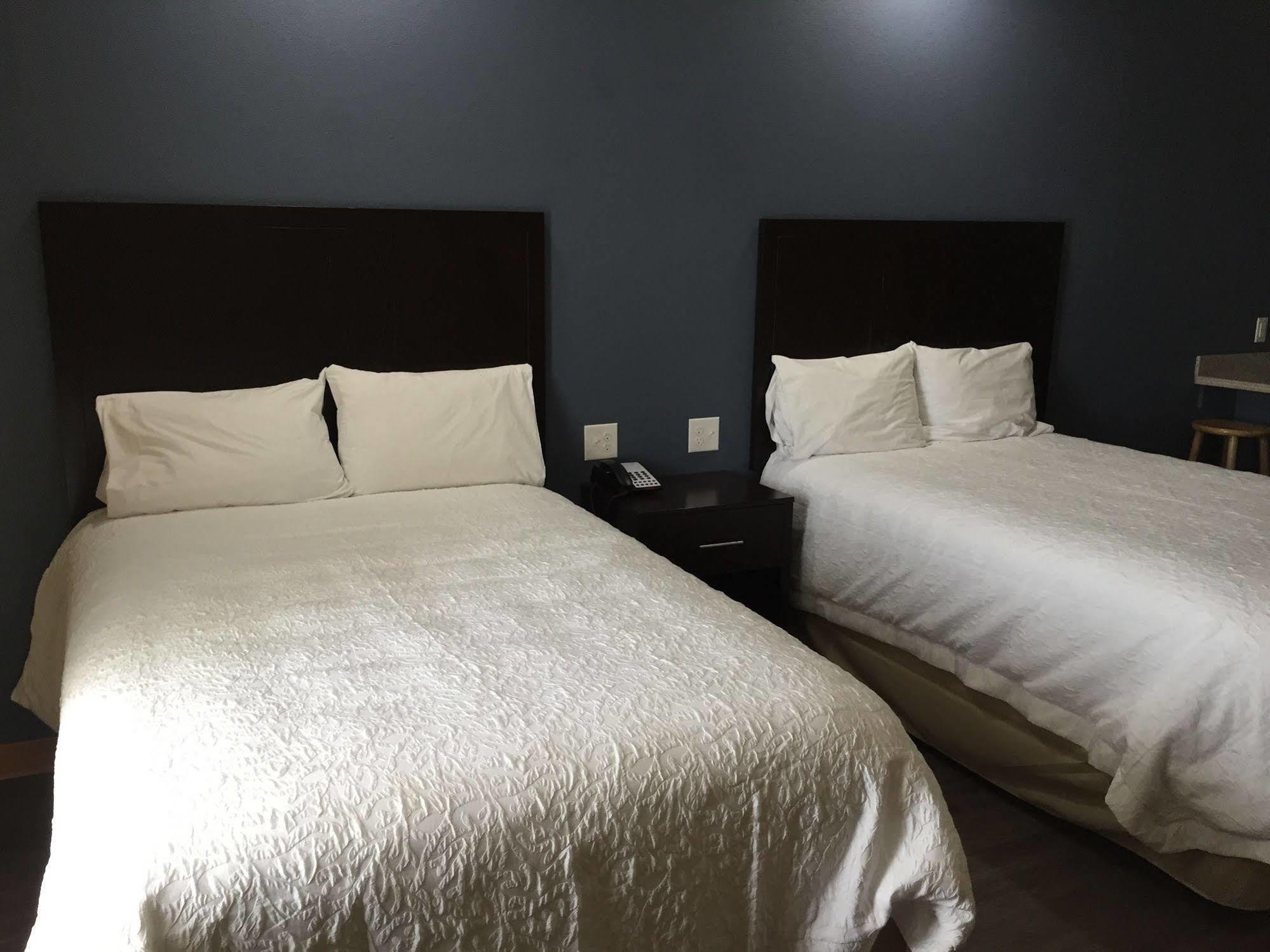 La Bonita Inn & Suites - Crane エクステリア 写真